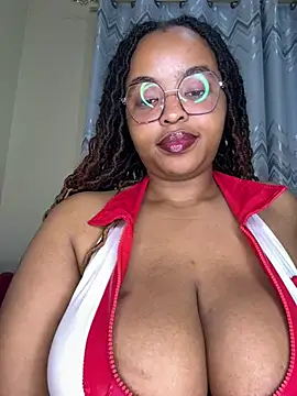 Snapshot of Linahlove chatting on 07-02-26, 09:32 Linahlove online show from 07-02-26, 09:32