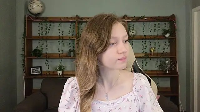 Ksuhesa online show from 12-19-25, 01:12