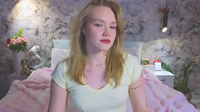 Aurora Golden1 online show from 02-05-26, 03:27