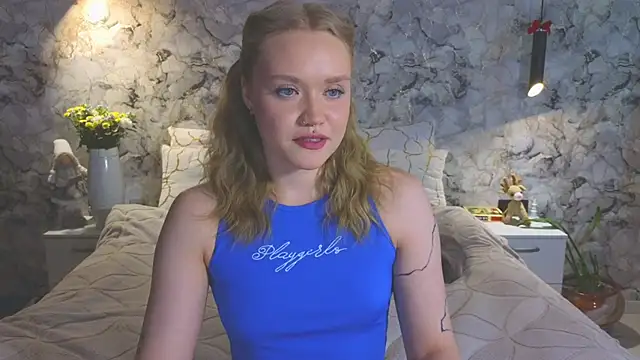 Aurora Golden1 online show from 06-15-26, 08:27