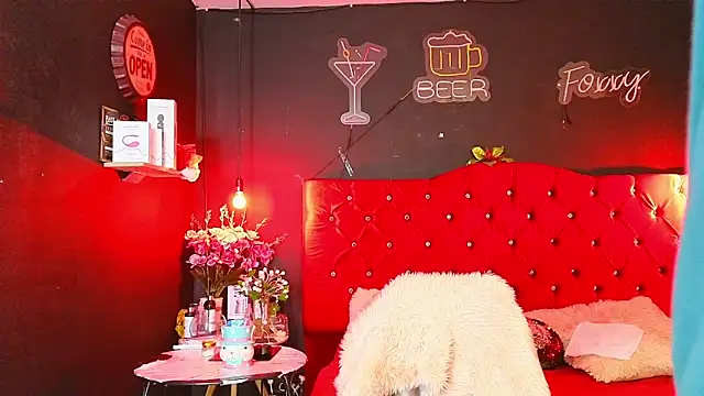 Snapshot of foxxy_nasty chatting on 12-31-24, 11:06 foxxy nasty online show from 12-31-24, 11:06