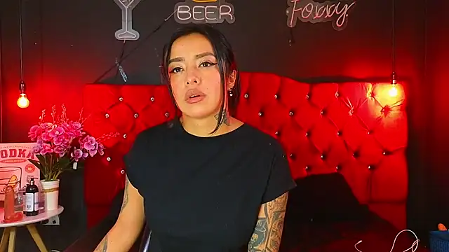 Snapshot of foxxy_nasty chatting on 02-10-25, 09:04 foxxy nasty online show from 02-10-25, 09:04