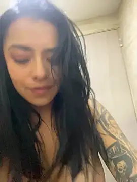 Snapshot of foxxy_nasty chatting on 02-14-25, 08:59 foxxy nasty online show from 02-14-25, 08:59