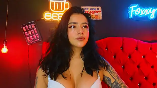 Snapshot of foxxy_nasty chatting on 02-23-25, 02:14 foxxy nasty online show from 02-23-25, 02:14