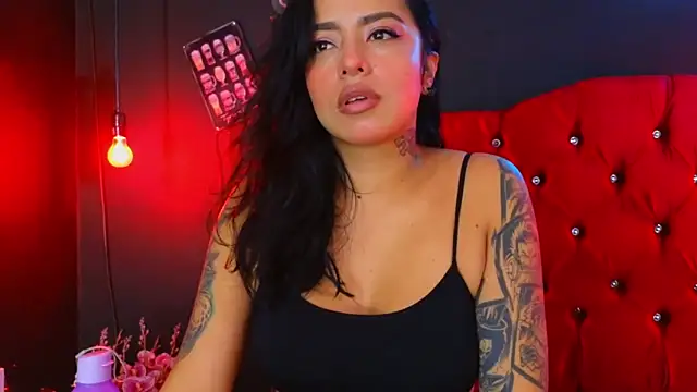Snapshot of foxxy_nasty chatting on 02-27-25, 04:43 foxxy nasty online show from 02-27-25, 04:43