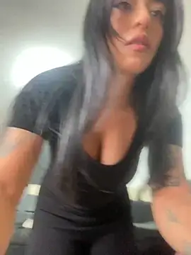 Snapshot of foxxy_nasty chatting on 09-15-25, 04:18 foxxy nasty online show from 09-15-25, 04:18