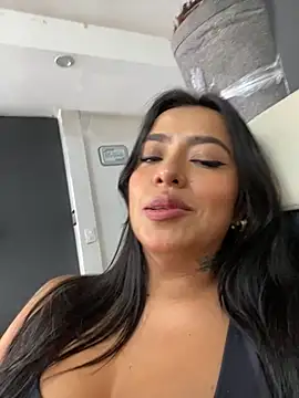Snapshot of foxxy_nasty chatting on 09-25-25, 05:05 foxxy nasty online show from 09-25-25, 05:05