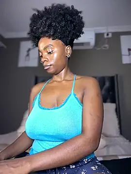 Candy-Heart online show from 04-24-26, 03:09