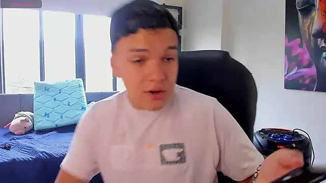 Snapshot of Dunkan_Kravitz chatting on 05-19-26, 10:16 Dunkan Kravitz online show from 05-19-26, 10:16