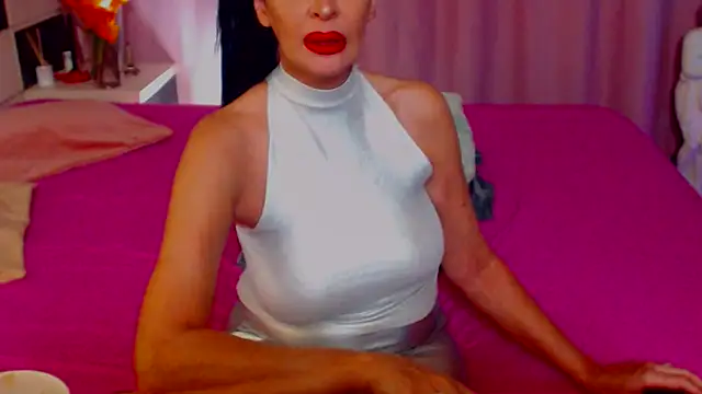 Snapshot of shannon4u chatting on 02-01-25, 12:07 shannon4u online show from 02-01-25, 12:07