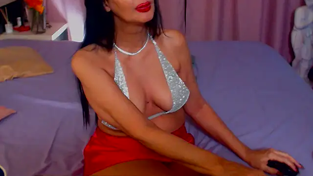 Snapshot of shannon4u chatting on 02-02-25, 03:32 shannon4u online show from 02-02-25, 03:32
