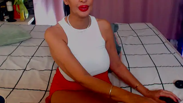 Snapshot of shannon4u chatting on 03-10-25, 06:23 shannon4u online show from 03-10-25, 06:23