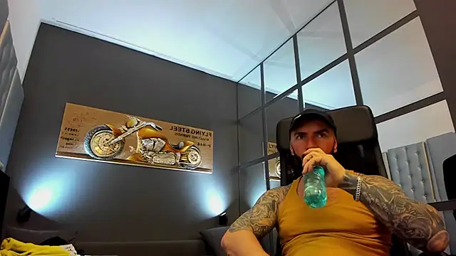 Snapshot of AronGrant chatting on 01-26-25, 08:57 AronGrant online show from 01-26-25, 08:57