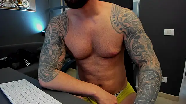 Snapshot of AronGrant chatting on 02-08-25, 11:55 AronGrant online show from 02-08-25, 11:55