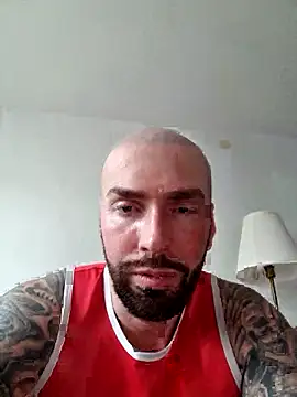 Snapshot of AronGrant chatting on 03-05-25, 03:29 AronGrant online show from 03-05-25, 03:29