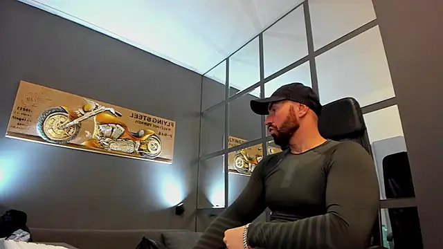 Snapshot of AronGrant chatting on 03-10-25, 11:42 AronGrant online show from 03-10-25, 11:42