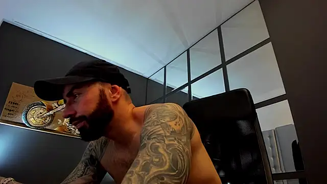 Snapshot of AronGrant chatting on 03-14-25, 08:10 AronGrant online show from 03-14-25, 08:10