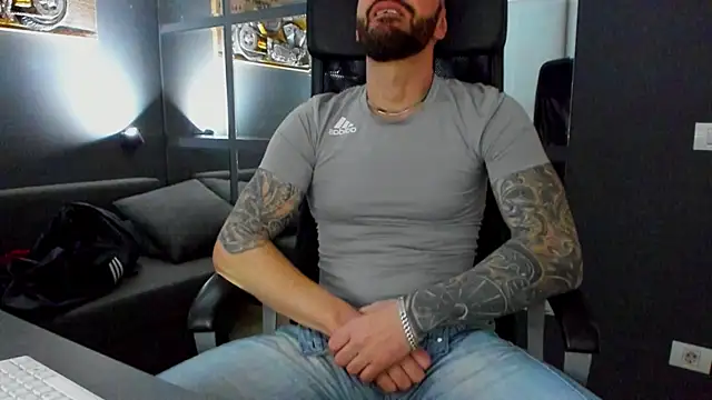 AronGrant online show from 02-11-26, 10:42