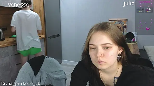 Snapshot of doll_lol_ chatting on 12-22-24, 08:03 doll lol  online show from 12-22-24, 08:03