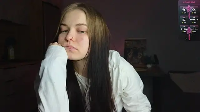 Snapshot of doll_lol_ chatting on 01-29-25, 05:02 doll lol  online show from 01-29-25, 05:02