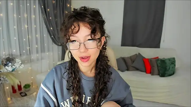 AgnieszkaBanana online show from 02-05-25, 04:06