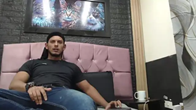 Chris Dick23 online show from 11-11-25, 04:01