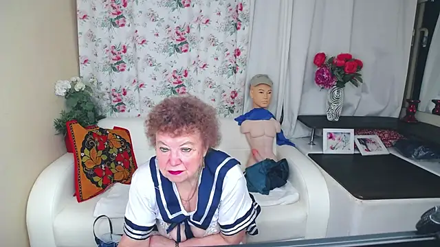 YourHotGranny online show from 06-02-26, 10:39