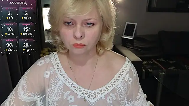 Snapshot of Gray_swann chatting on 02-15-25, 07:50 Gray swann online show from 02-15-25, 07:50