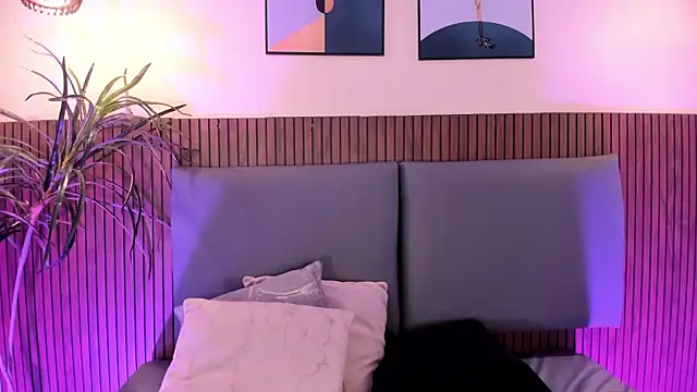 NicolleeEvanss online show from 01-15-26, 12:43