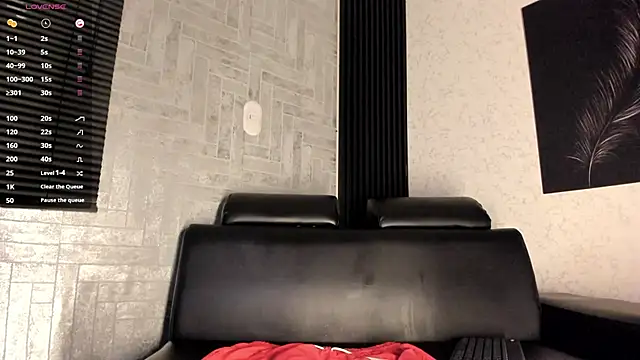 Snapshot of Lil_Curved chatting on 11-04-25, 11:53 Lil Curved online show from 11-04-25, 11:53