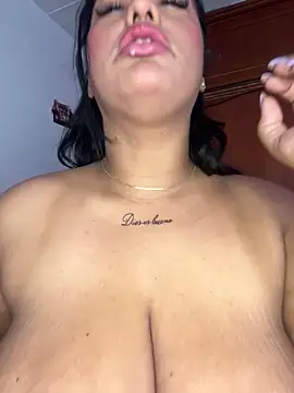 Snapshot of KorinaKovaa chatting on 03-10-25, 07:40 KorinaKovaa online show from 03-10-25, 07:40