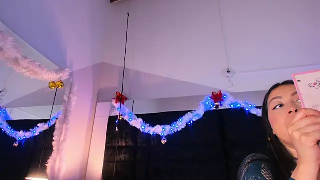 Miaa Garcia online show from 12-18-24, 01:26