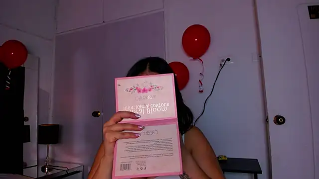 Miaa Garcia online show from 02-14-25, 08:59