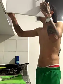 Snapshot of JovenDesobediente chatting on 09-16-25, 03:18 JovenDesobediente online show from 09-16-25, 03:18