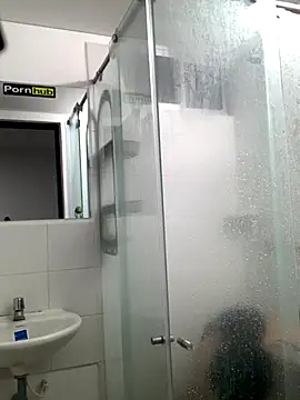 Snapshot of JovenDesobediente chatting on 09-20-25, 05:41 JovenDesobediente online show from 09-20-25, 05:41