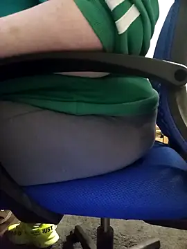 Snapshot of missthickness35_Pika chatting on 03-03-25, 05:09 missthickness35 Pika online show from 03-03-25, 05:09