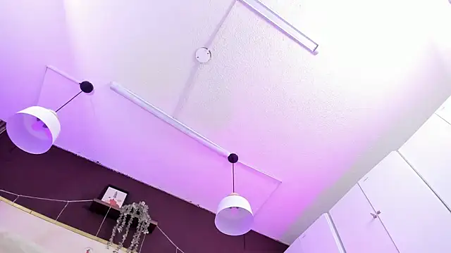 April bowie online show from 12-21-25, 11:50