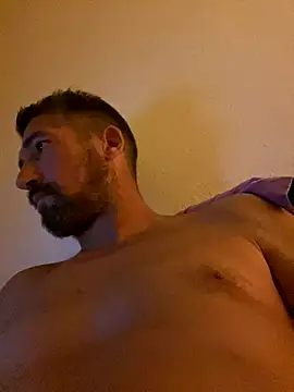 Snapshot of vinzz49 chatting on 12-02-24, 03:26 vinzz49 online show from 12-02-24, 03:26