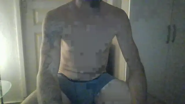 Snapshot of vinzz49 chatting on 09-11-25, 04:01 vinzz49 online show from 09-11-25, 04:01