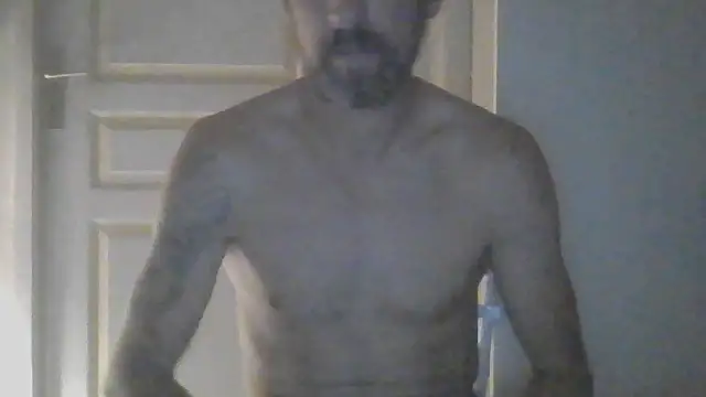 Snapshot of vinzz49 chatting on 09-14-25, 04:22 vinzz49 online show from 09-14-25, 04:22