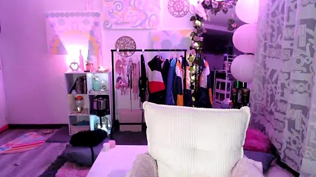 Hellen dumont online show from 04-22-26, 02:14