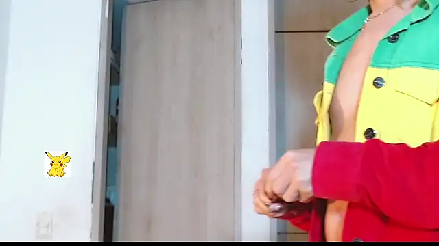 Snapshot of honey_skin chatting on 02-25-25, 02:11 honey skin online show from 02-25-25, 02:11