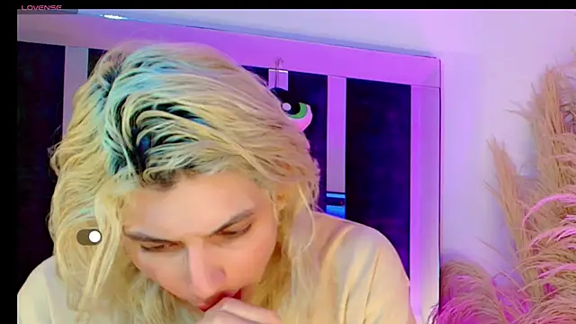 honey skin online show from 04-19-26, 06:10