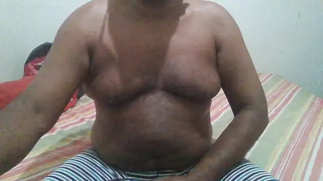 Snapshot of Beargryzzly chatting on 12-04-24, 03:43 Beargryzzly online show from 12-04-24, 03:43