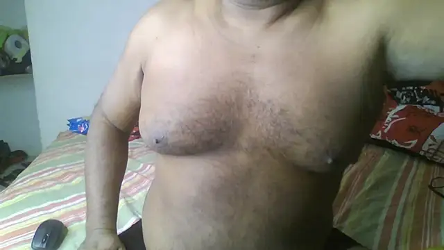 Snapshot of Beargryzzly chatting on 01-28-25, 02:21 Beargryzzly online show from 01-28-25, 02:21