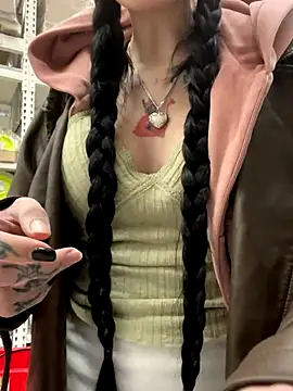 Melissa crazy online show from 11-12-25, 03:23