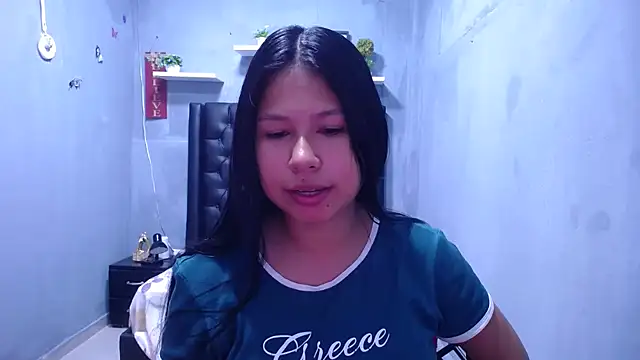 Snapshot of Letty_Plugxo chatting on 05-21-26, 01:29 Letty Plugxo online show from 05-21-26, 01:29
