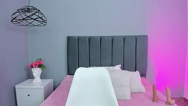 ScarletGV online show from 03-08-25, 04:50