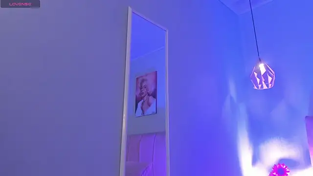 ScarletGV online show from 03-18-26, 05:43