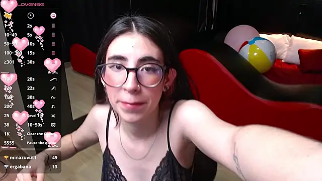Snapshot of LenaRoses chatting on 12-14-24, 10:07 LenaRoses online show from 12-14-24, 10:07